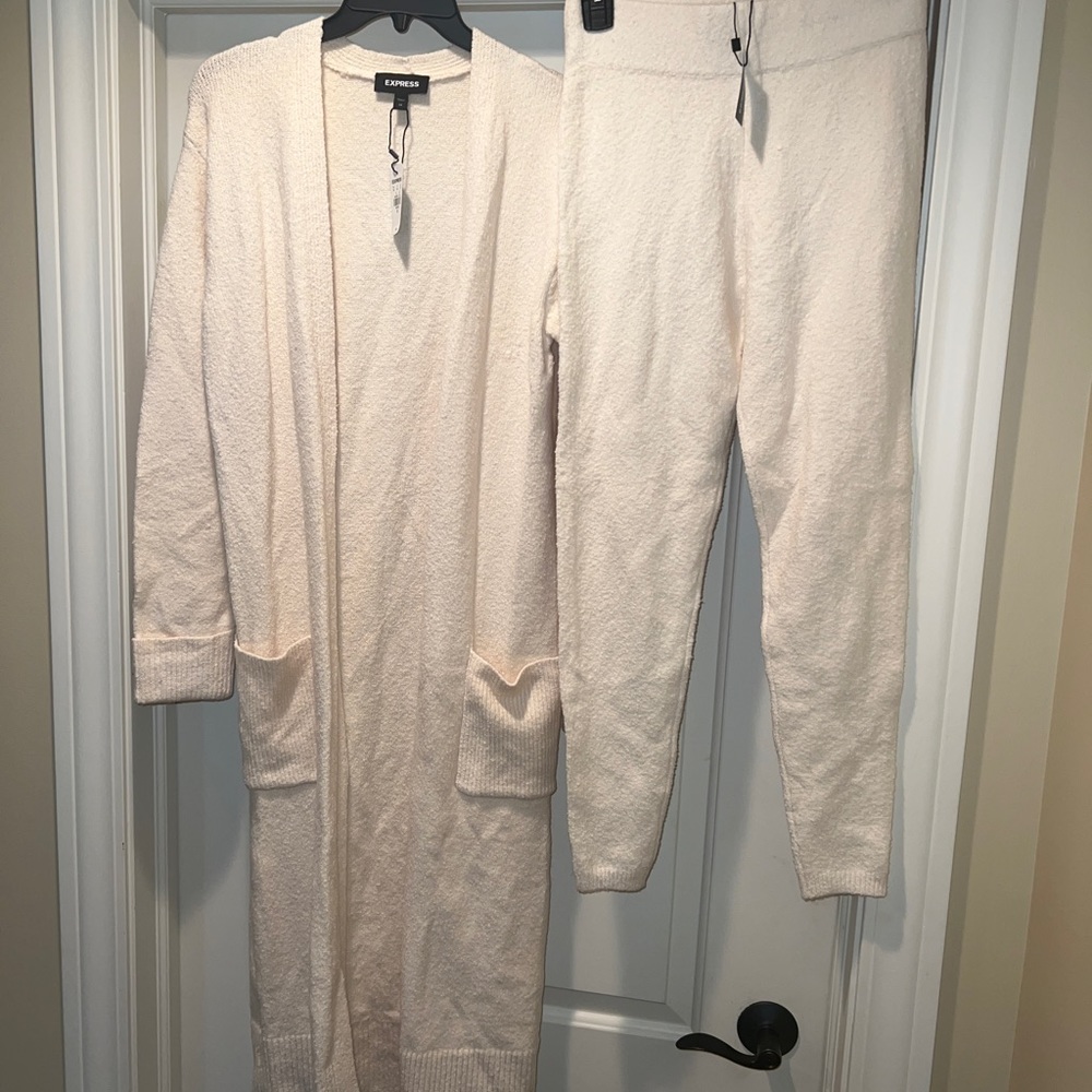 Express Sweater & Legging hi waist cream white fuzzy matching set duster NWT